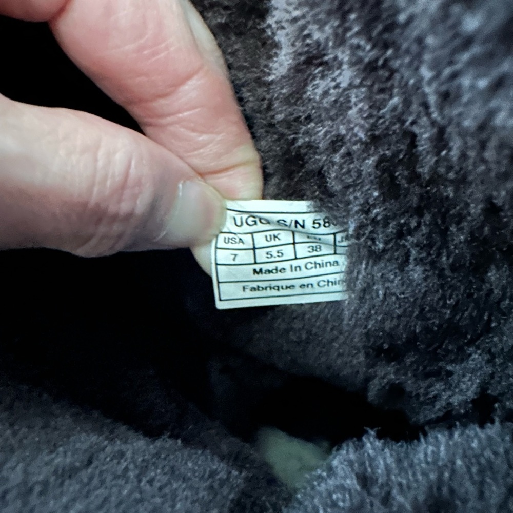 Ugg Single Button Bailey In Brown, Size 7 - image 8